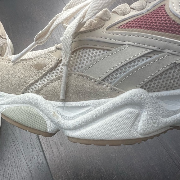 Reebok Royal Charge Running Shoes (size 7.5 W) - Picture 10 of 11